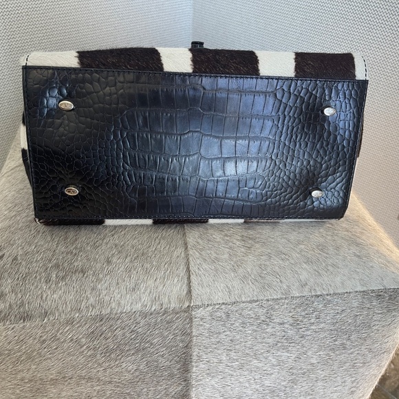 VALENTINO Black & White ZEBRA Print Handbag, - Picture 3 of 13